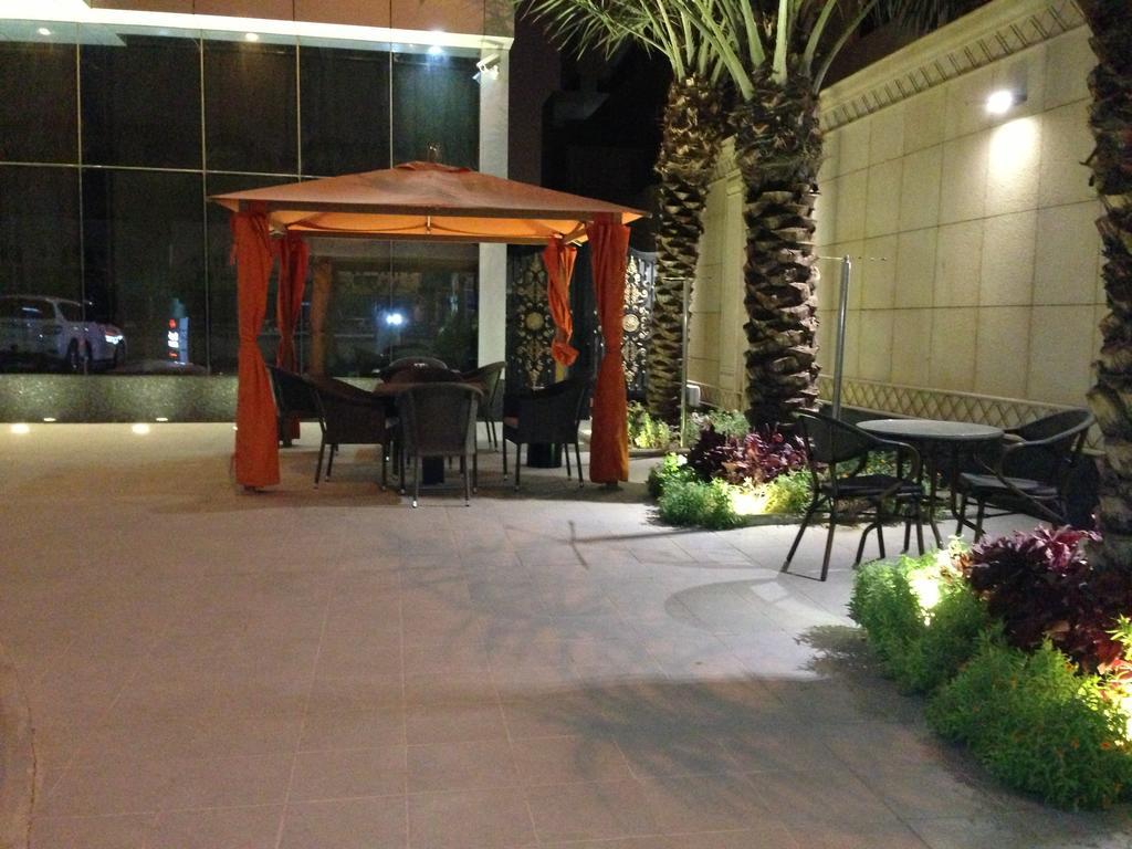 Mandarin Alshamal Hotel Apartments Рияд Екстериор снимка